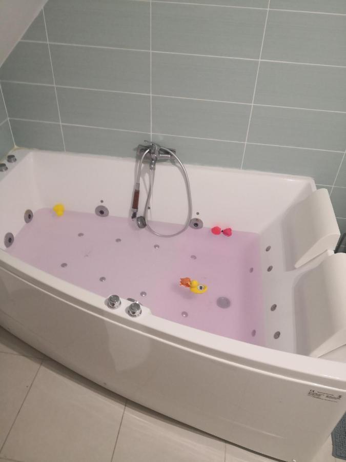 Maison Individuelle, Campagne, 3 Chambres, Baignoire Balneo 2 Places Genech Eksteriør billede